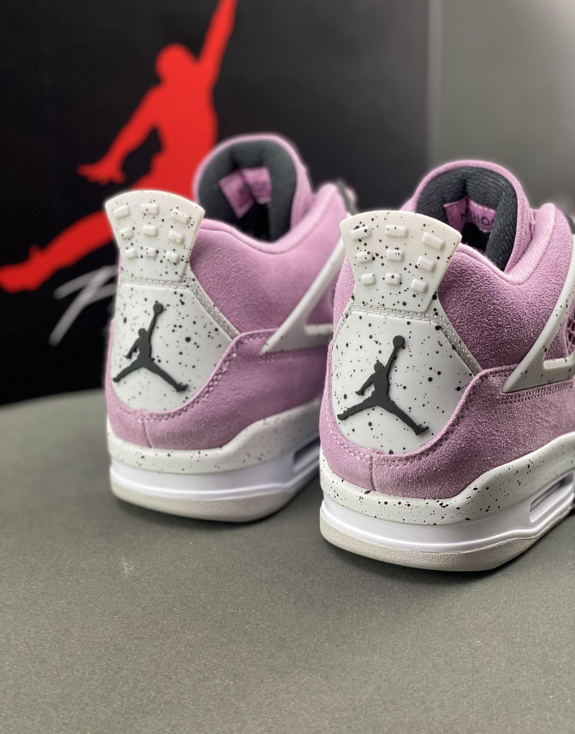 Jordan 4 Retro