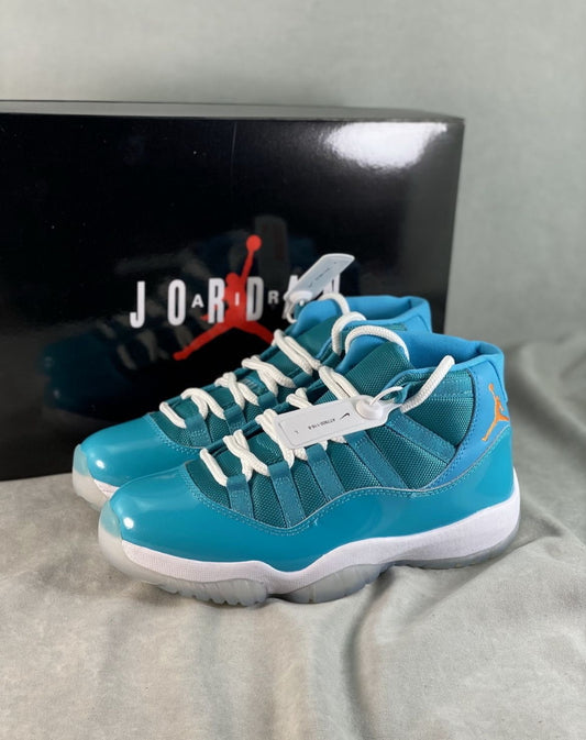 J0RDAN 11 RETR0