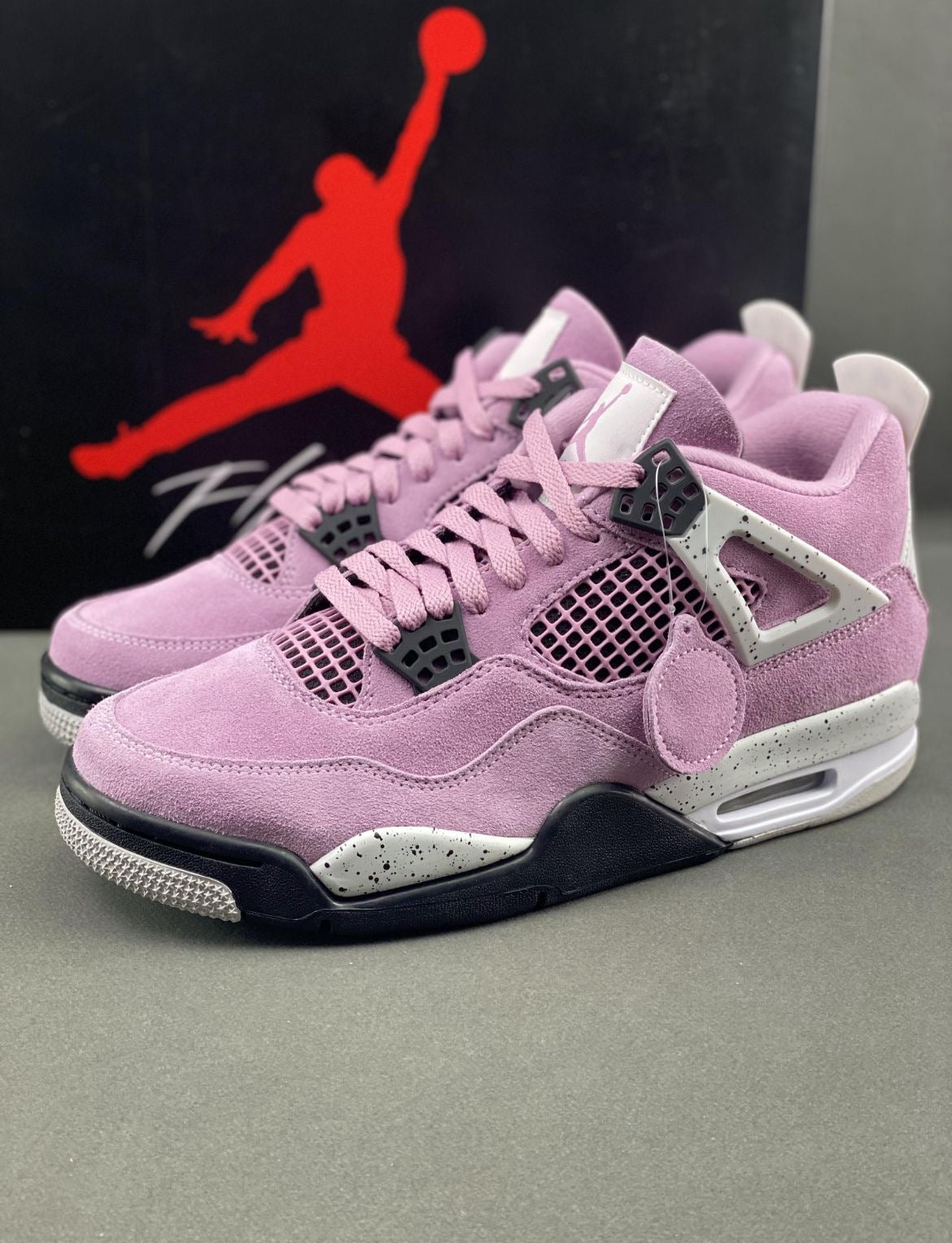 Jordan 4 Retro