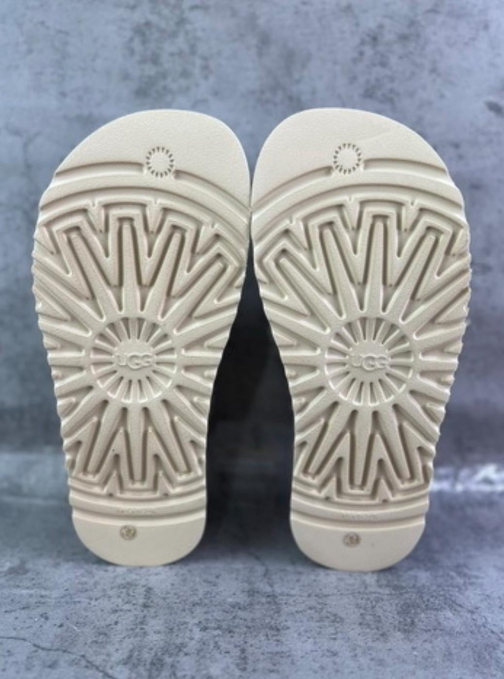 UG Violet Shearling Platform Slipper