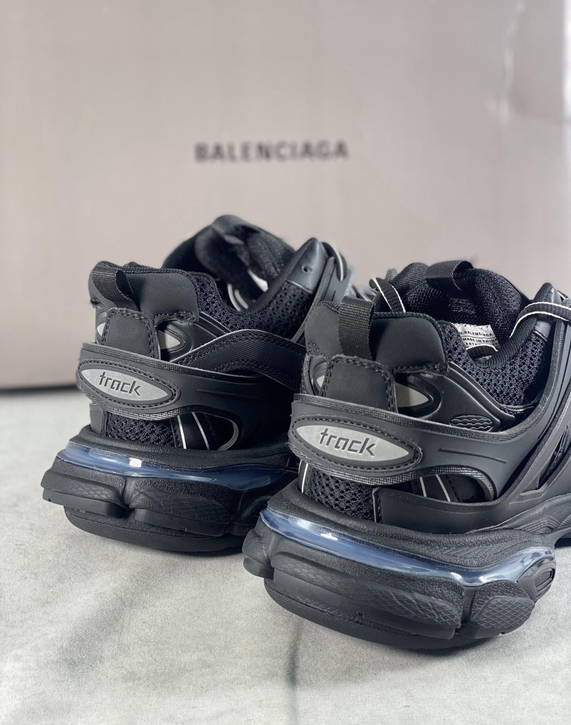 BAL3NCIAGA Track LED